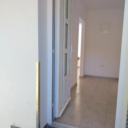 Gostinjska kuća 2
